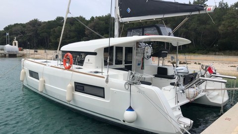 Lagoon 40