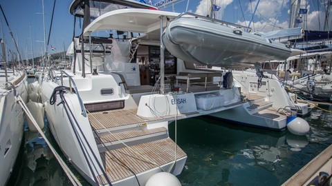 Lagoon 42