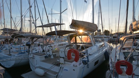 Beneteau Oceanis 51.1