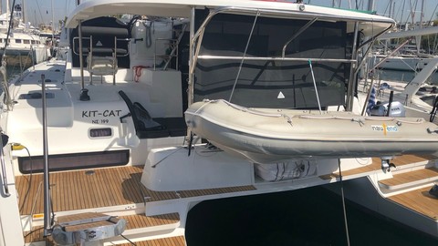 Lagoon 42
