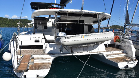 Lagoon 42