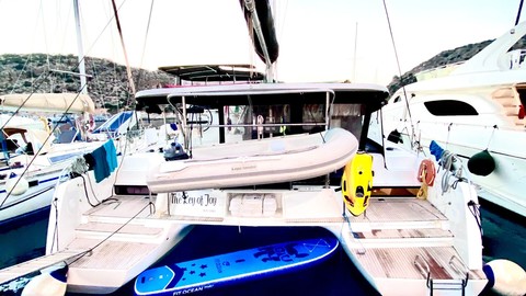Lagoon 42