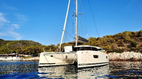 Fountaine Pajot Astréa 42