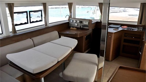 Lagoon 42