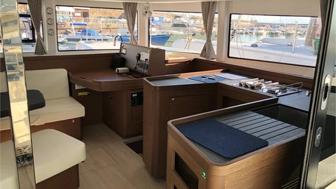 Lagoon 42