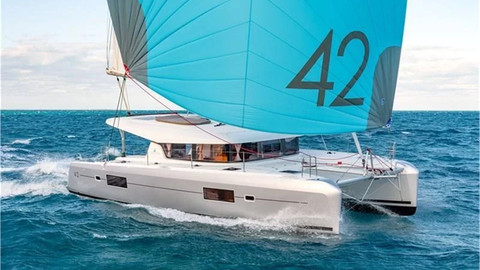 Lagoon 42