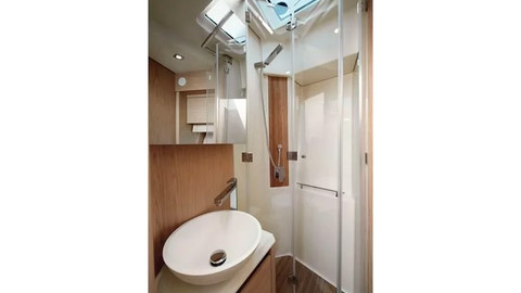 Monte Carlo Yachts 42