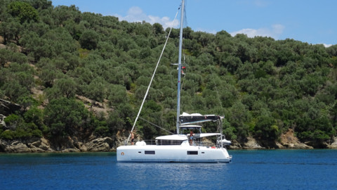 Lagoon 42