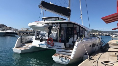 Lagoon 42
