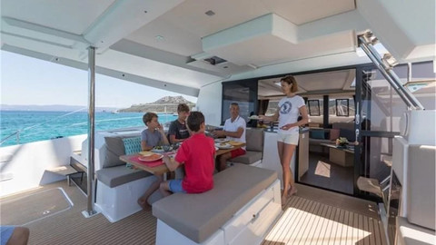 Fountaine Pajot Saona 47