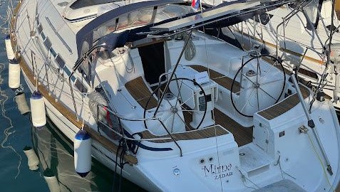 Bavaria 44