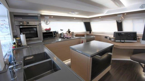 Fountaine Pajot Saba 50