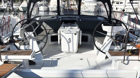 Beneteau Oceanis 51.1