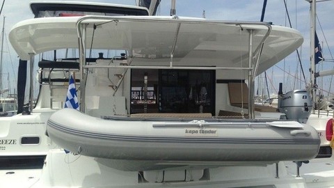 Lagoon 42