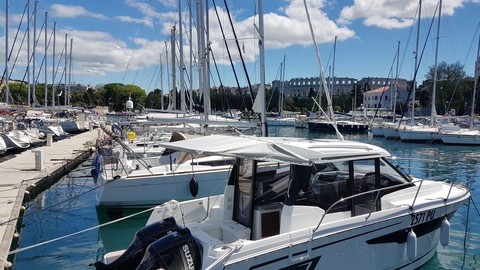 Jeanneau Merry Fisher 895