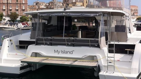 Fountaine Pajot Astréa 42