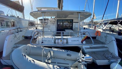 Lagoon 42