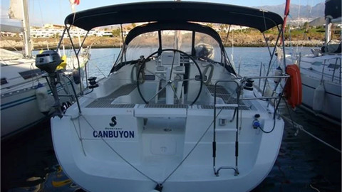Beneteau Oceanis 37