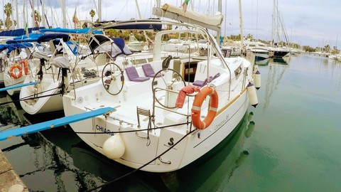 Beneteau Oceanis 38