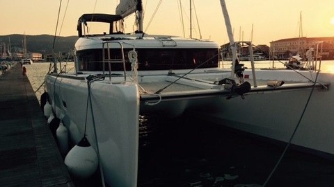 Lagoon 39