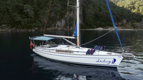 Bavaria 44