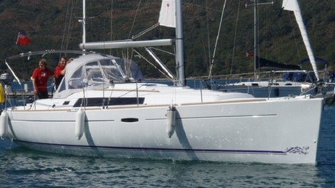 Beneteau Oceanis 37