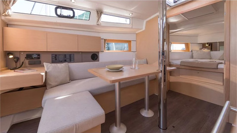 Beneteau Oceanis 38.1