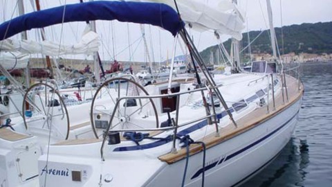 Bavaria 44