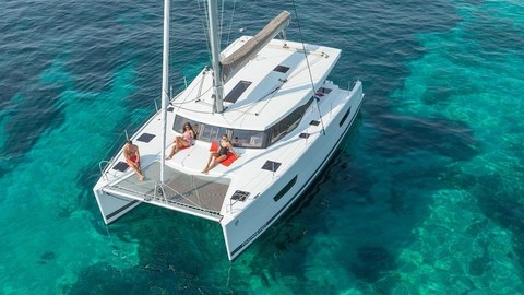 Fountaine Pajot Lucia 40