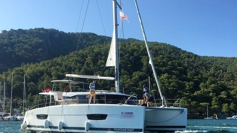 Fountaine Pajot Lucia 40