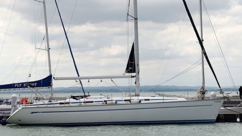 Bavaria 44
