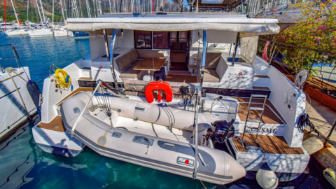 Fountaine Pajot Lucia 40