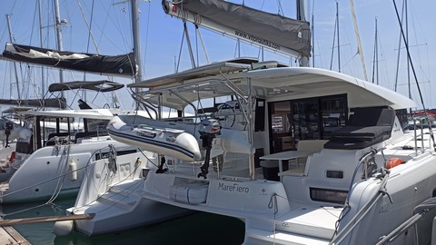 Lagoon 42