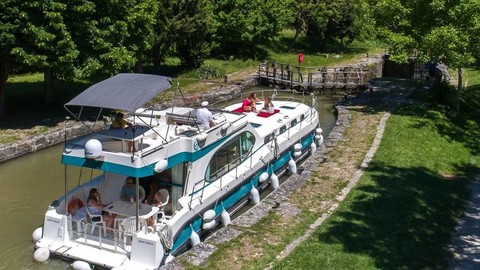 Cantieri estensi goldstar 560 c fly