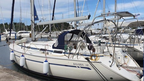 Bavaria 38