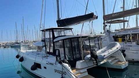 Lagoon 42