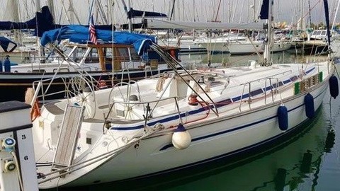 Bavaria 44