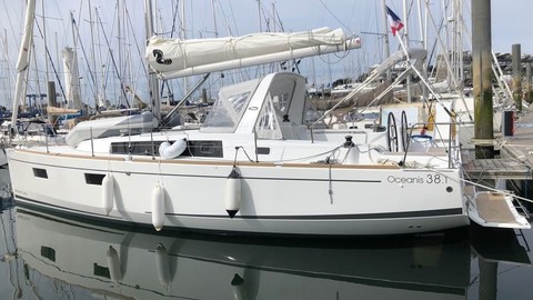 Beneteau Oceanis 38.1