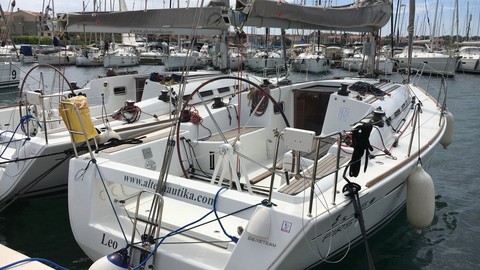 Beneteau Oceanis 35