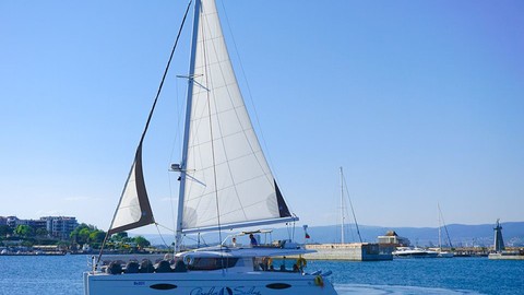 Fountaine Pajot Helia 44