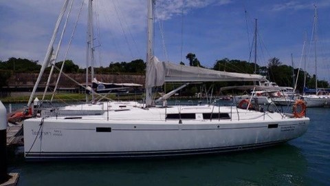 Hanse 385