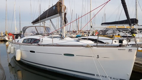 Beneteau Oceanis 40