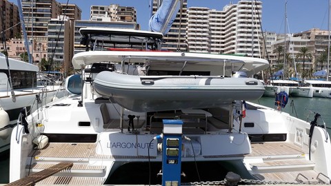 Lagoon 42