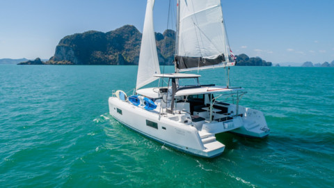Lagoon 42