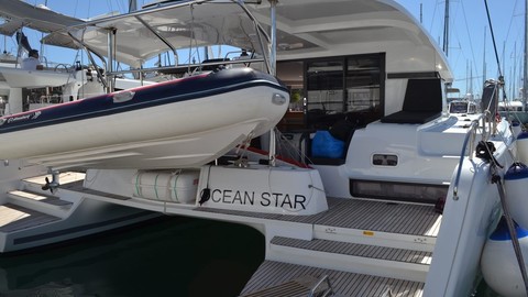 Lagoon 42