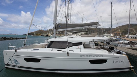 Fountaine Pajot Lucia 40