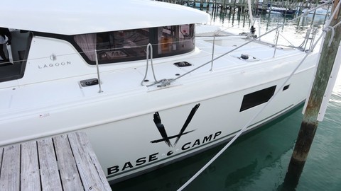 Lagoon 42