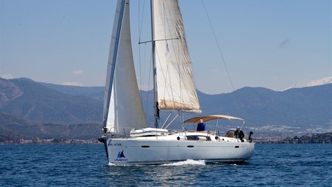 Beneteau Oceanis 43