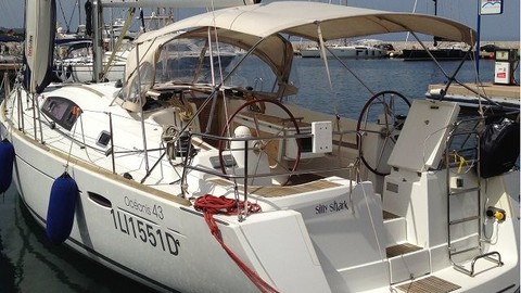 Beneteau Oceanis 43