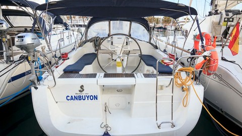 Beneteau Oceanis 37